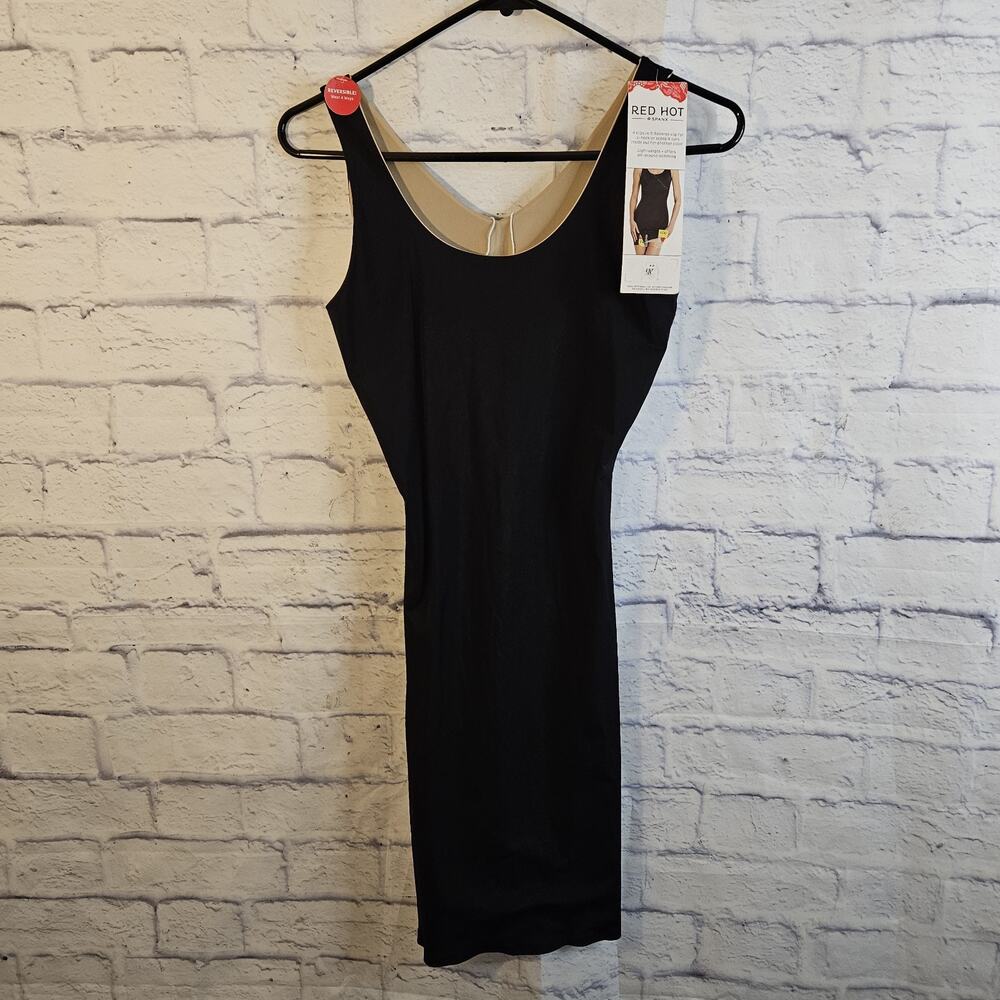 Spanx Assets Red Hot Women’s Size Small 4 Way Black Nude Reversible Slip NWT - Picture 1 of 6